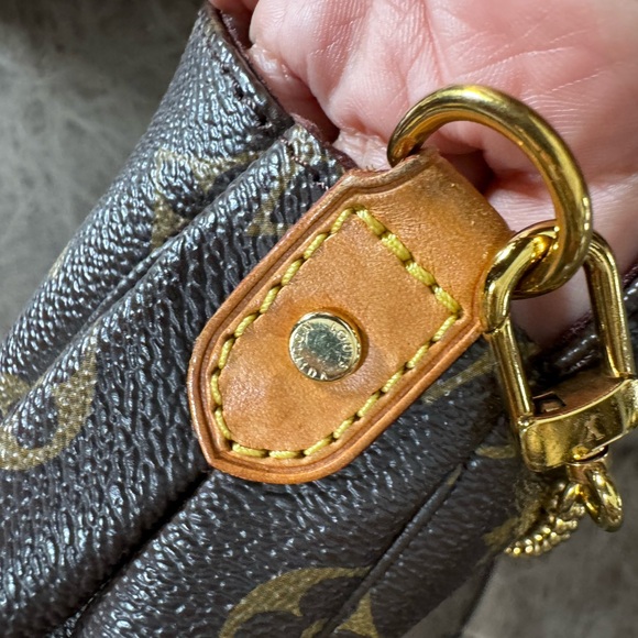 Preowned LV favorite Mm size monogram - Picture 7 of 14